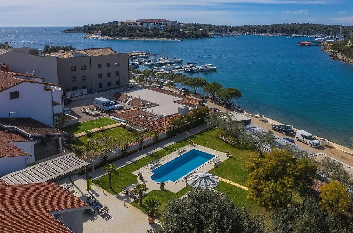 Villa Contessa Del Mar Pjescana Uvala 0*,  Croatia