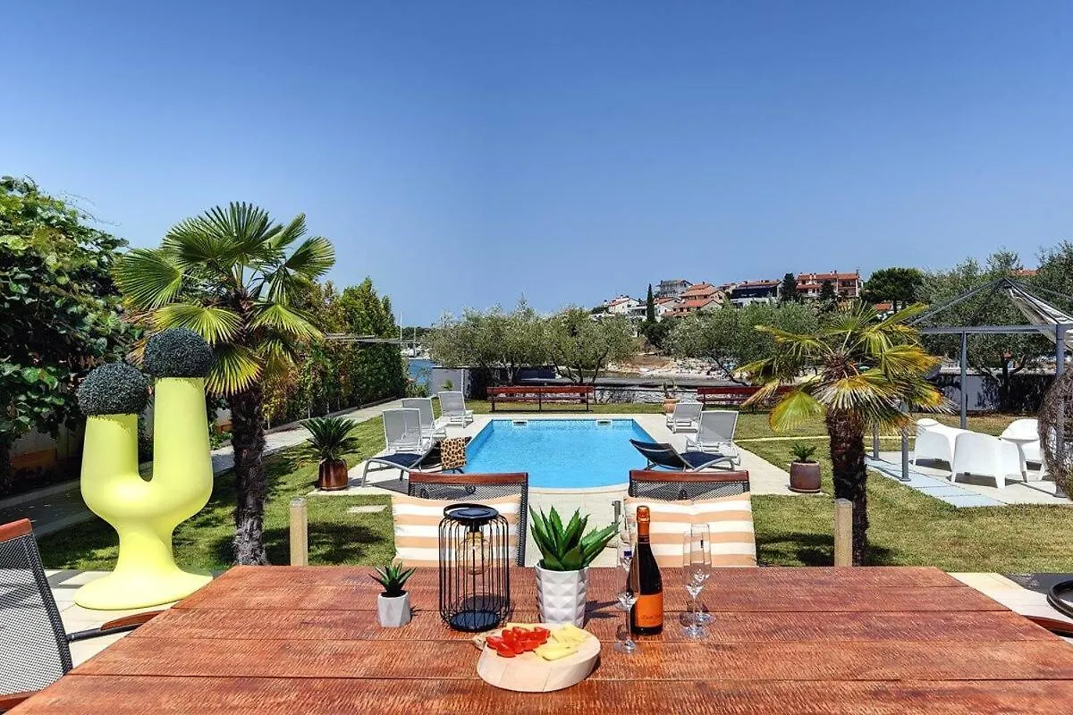 Villa Contessa Del Mar Pjescana Uvala 0*,